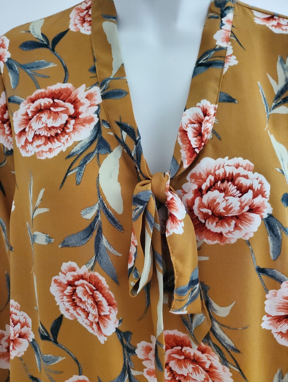 Top/Blouse - Picture 4 of 7